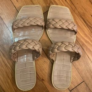 Dolce Vita sandal